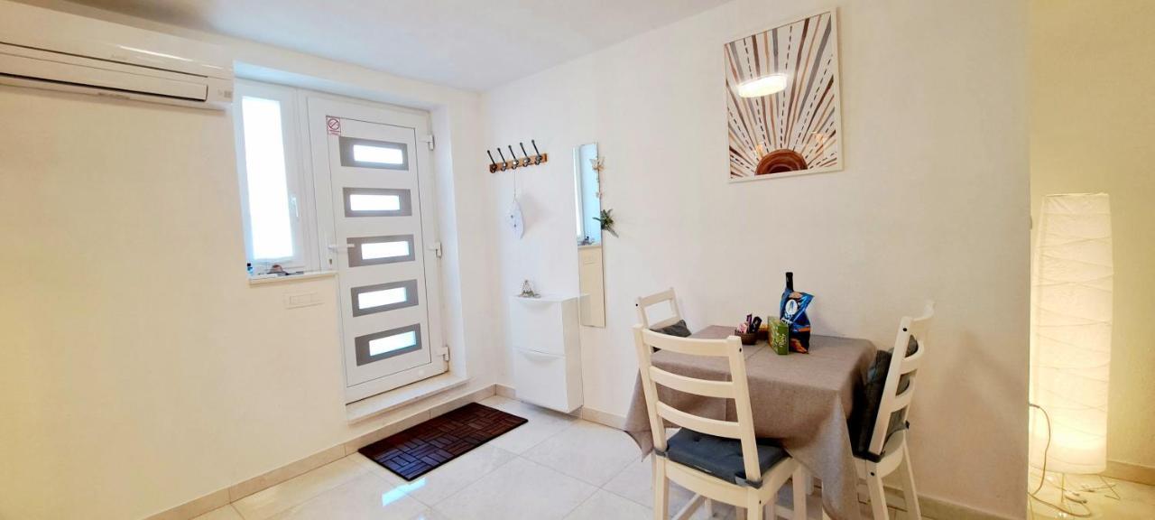 Apartment Ararita Крк Экстерьер фото